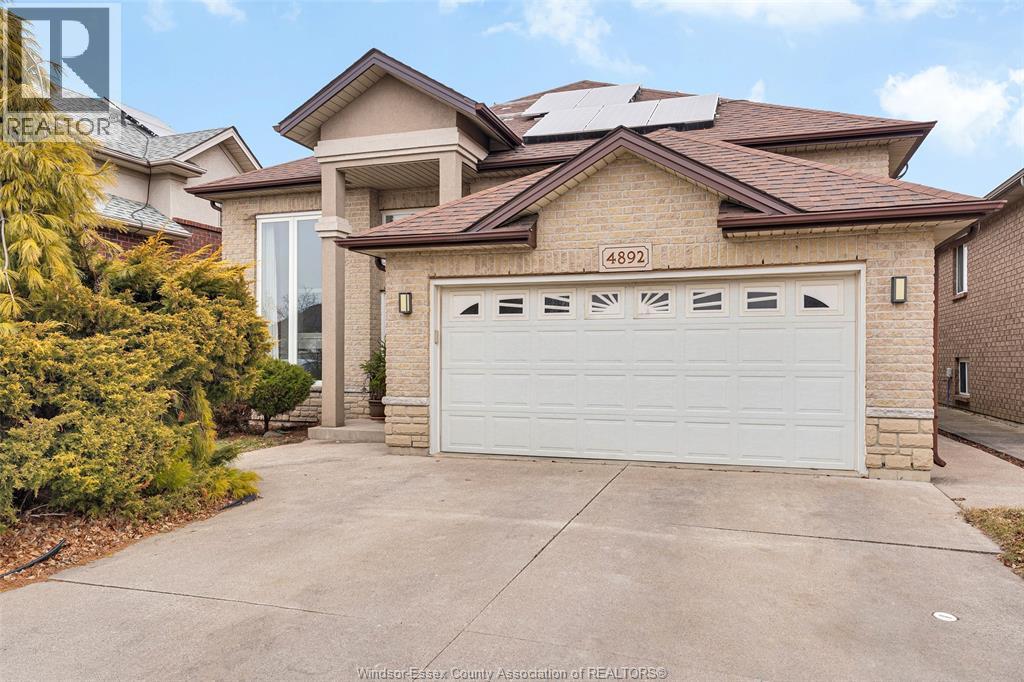 4892 Barcelona CRESCENT, windsor, Ontario