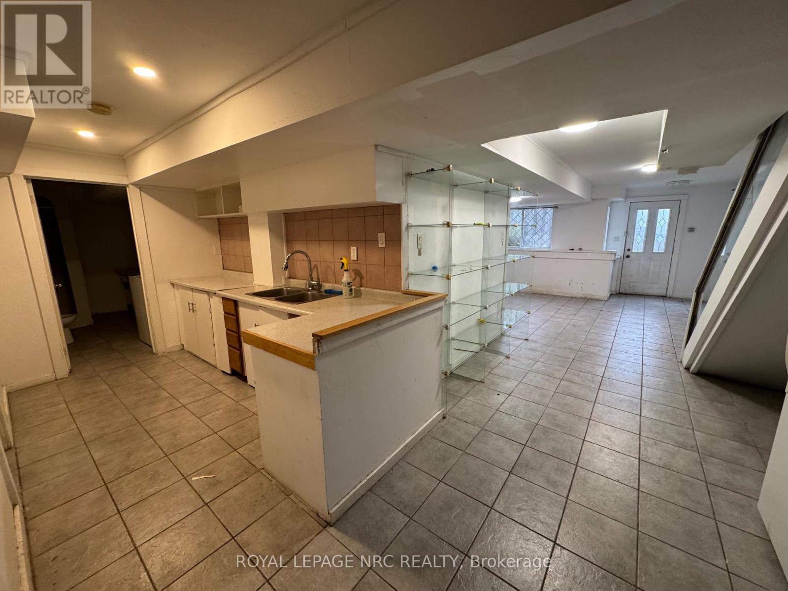 6a Pearl Ann Drive, St. Catharines, Ontario  L2T 3B3 - Photo 11 - X12739804