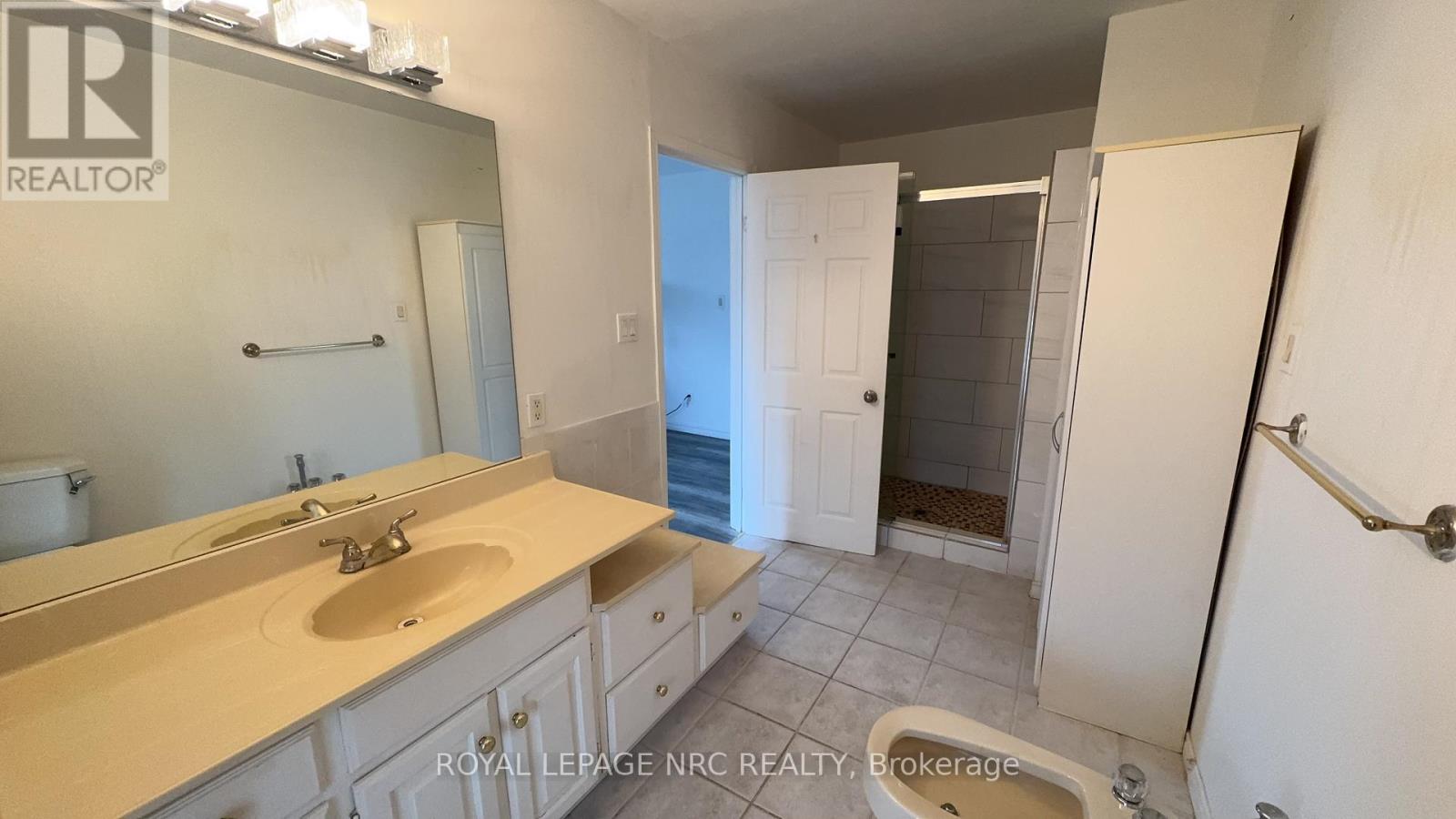 6a Pearl Ann Drive, St. Catharines, Ontario  L2T 3B3 - Photo 27 - X12739804