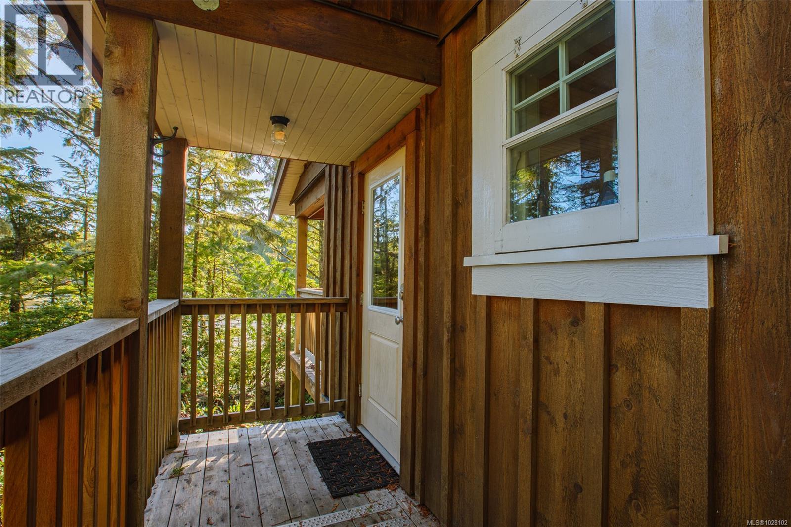 225 Boardwalk Blvd, Ucluelet, British Columbia  V0R 3A0 - Photo 22 - 1028102