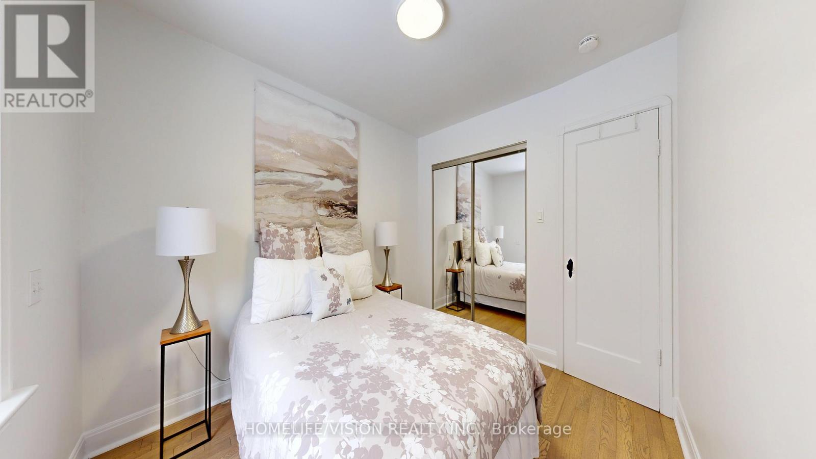 37 Davies Crescent, Toronto, Ontario  M4J 2X7 - Photo 10 - E12857220