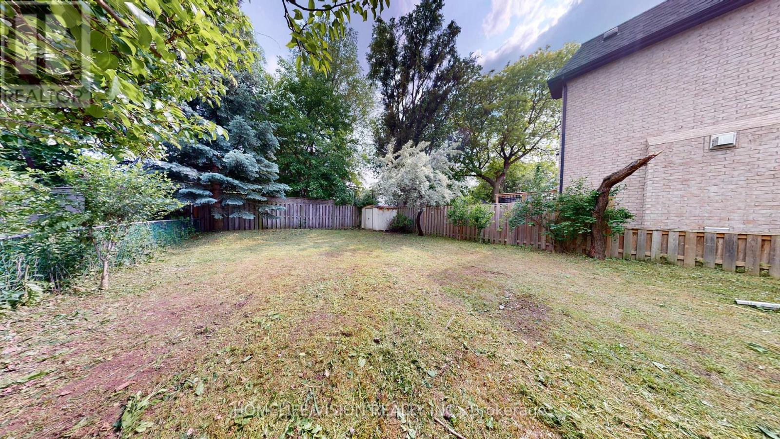 37 Davies Crescent, Toronto, Ontario  M4J 2X7 - Photo 20 - E12857220