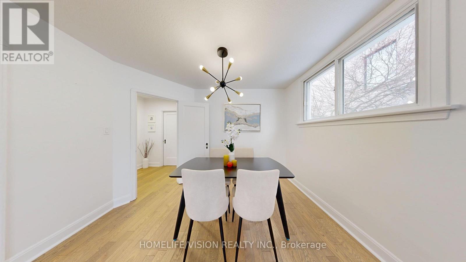 37 Davies Crescent, Toronto, Ontario  M4J 2X7 - Photo 8 - E12857220