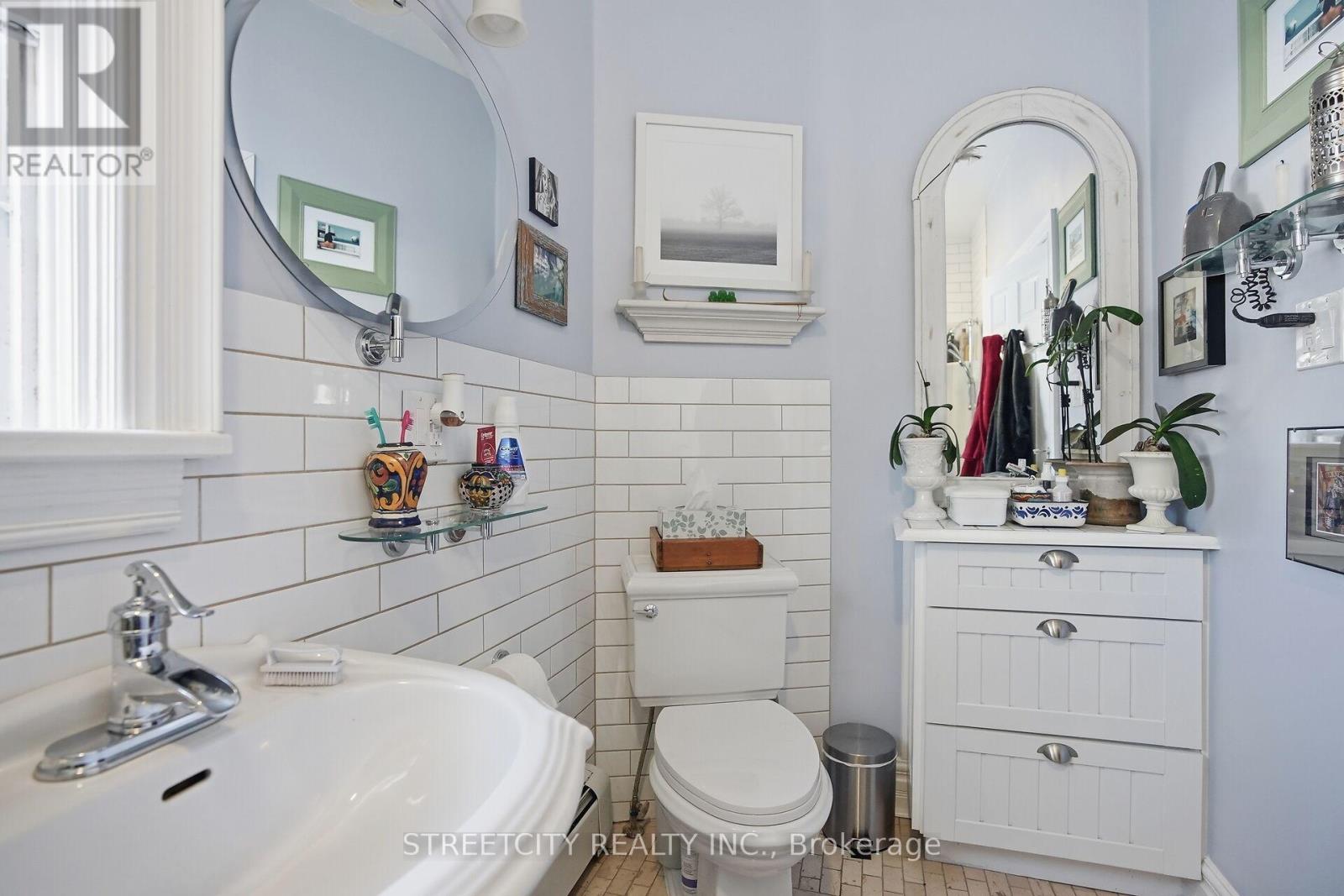 82 Wellington Street, St. Thomas, Ontario  N5R 2R2 - Photo 13 - X12841718