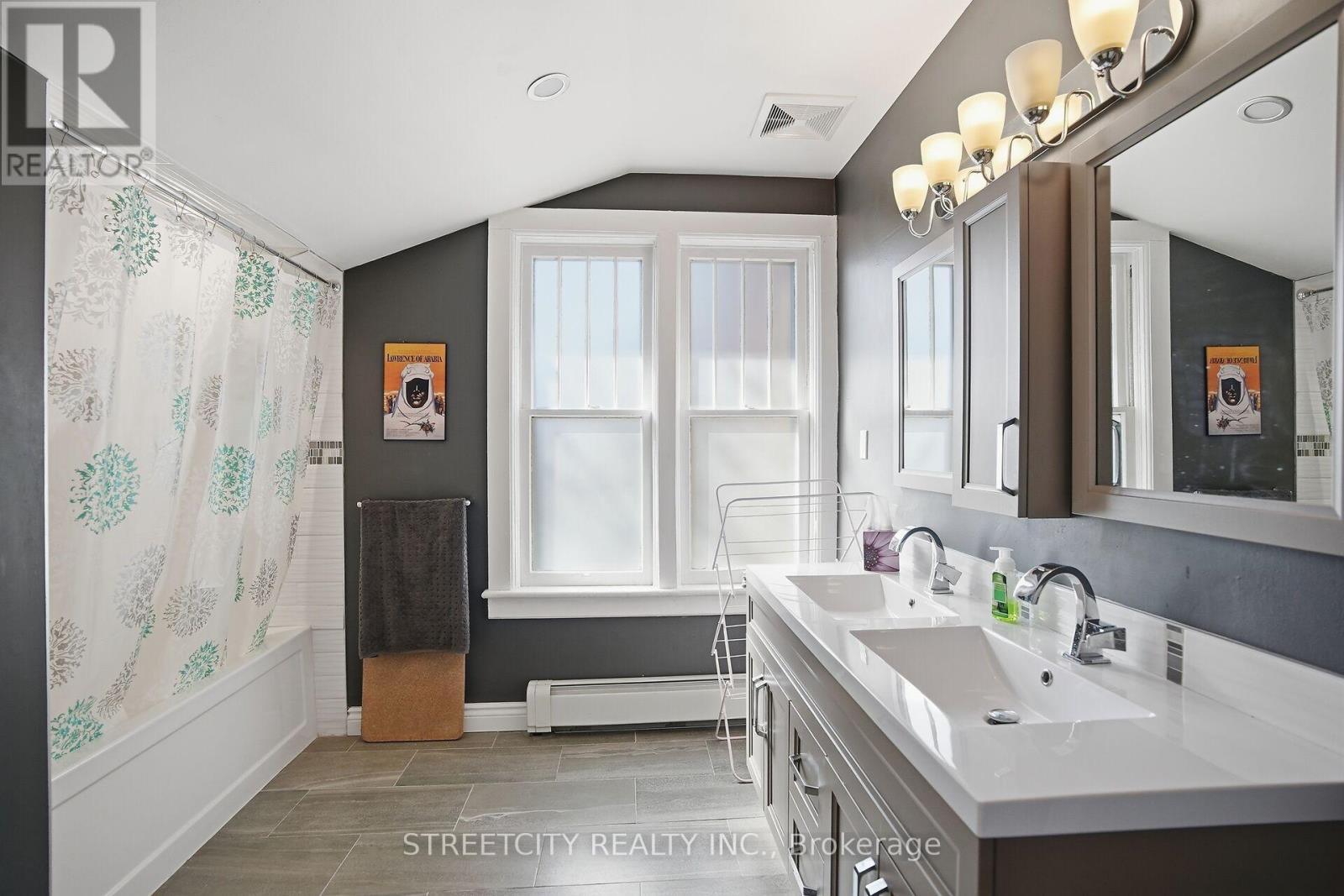 82 Wellington Street, St. Thomas, Ontario  N5R 2R2 - Photo 35 - X12841718