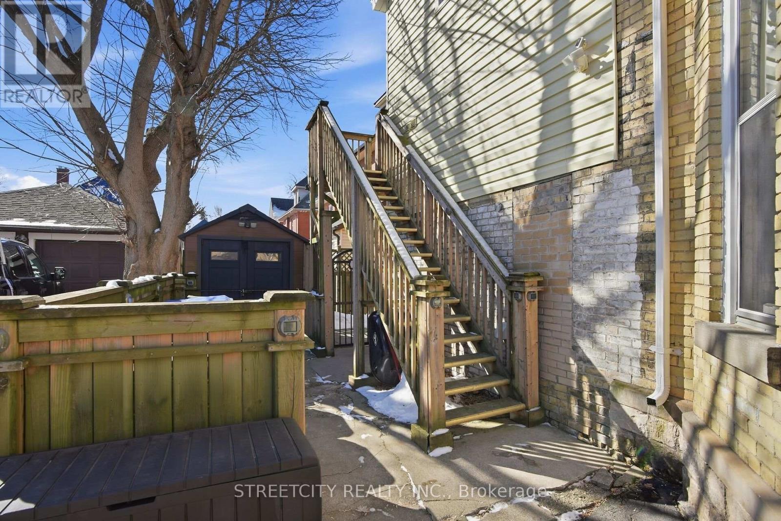82 Wellington Street, St. Thomas, Ontario  N5R 2R2 - Photo 43 - X12841718