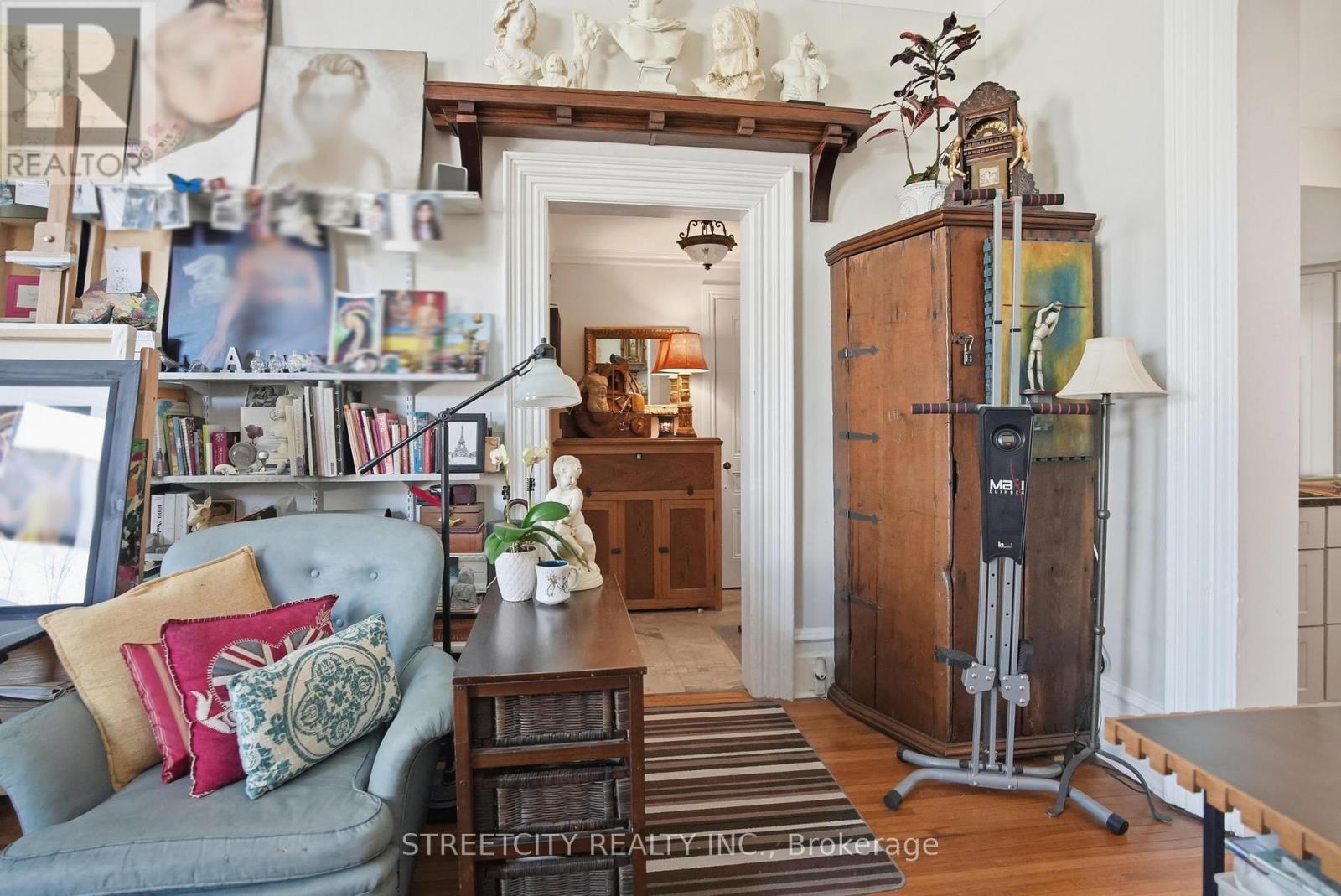 82 Wellington Street, St. Thomas, Ontario  N5R 2R2 - Photo 8 - X12841718