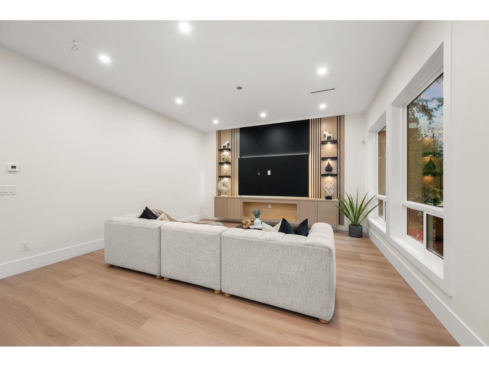 11472 138a Street, Surrey, British Columbia  V3R 0J3 - Photo 8 - R3088676