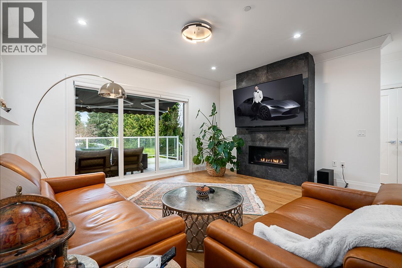 855 Patricia Avenue, Port Coquitlam, British Columbia  V3B 0S1 - Photo 3 - R3097185