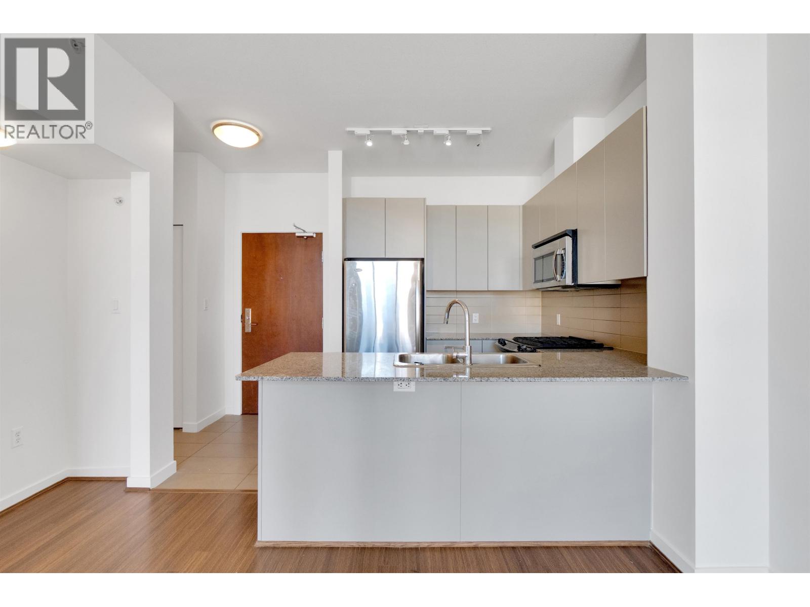 406 5665 Irmin Street, Burnaby, British Columbia  V5J 0C4 - Photo 5 - R3097174