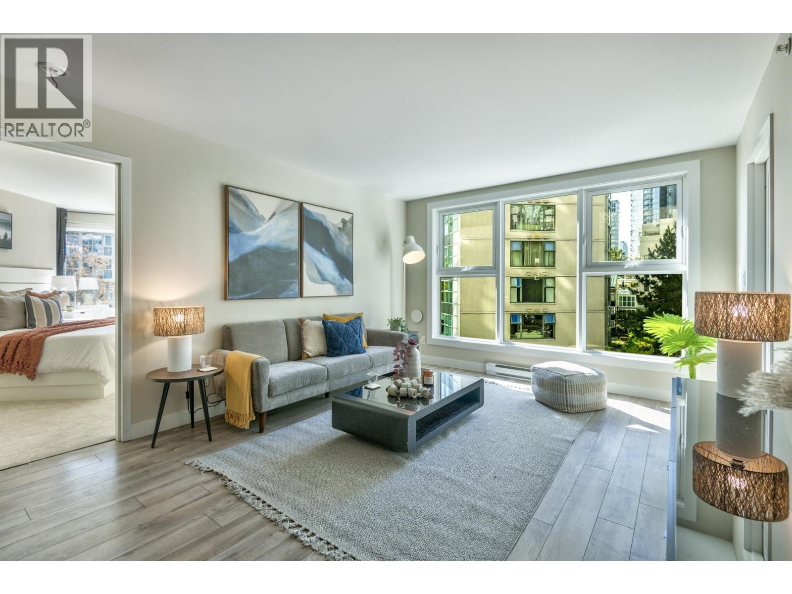 40x 1323 Homer Street, Vancouver, British Columbia  V6B 5T1 - Photo 2 - R3097189