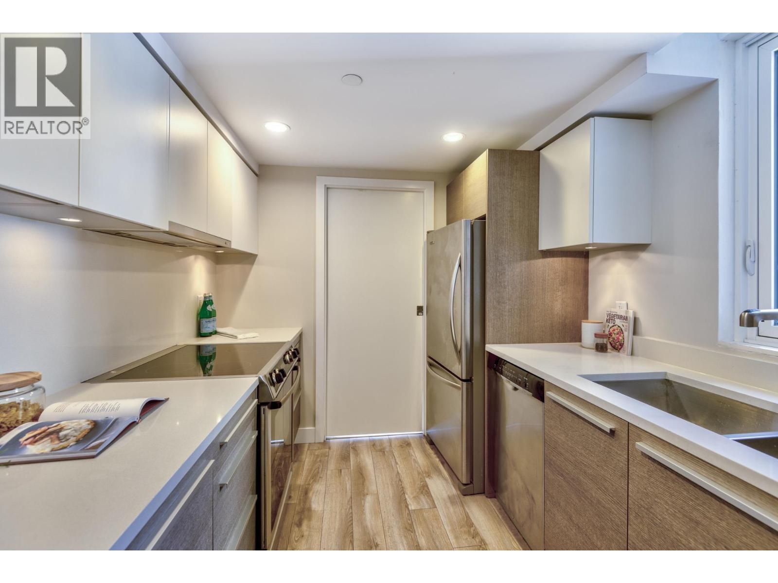 40x 1323 Homer Street, Vancouver, British Columbia  V6B 5T1 - Photo 7 - R3097189