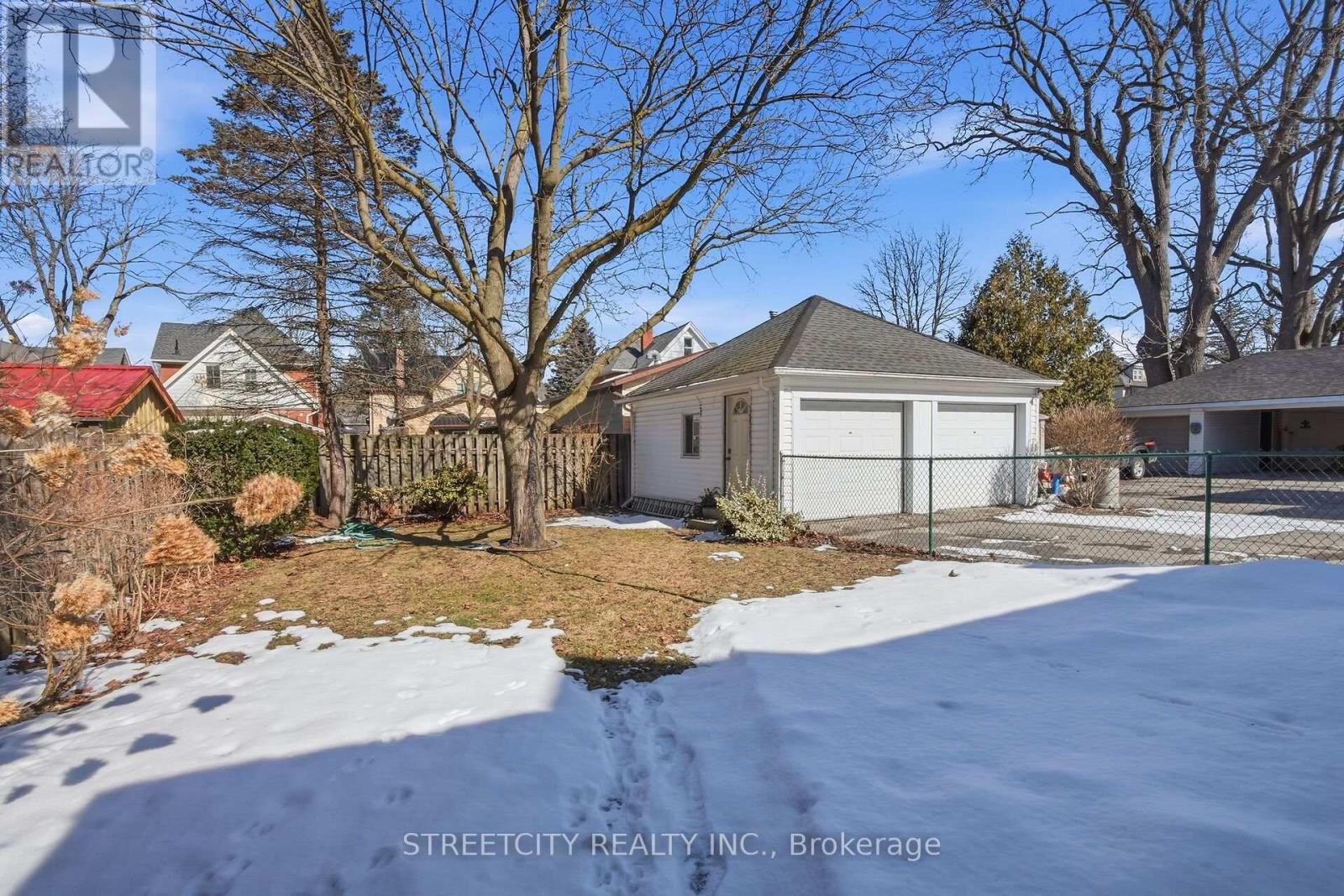 57 Rosebery Place, St. Thomas, Ontario  N5R 2H9 - Photo 3 - X12841730