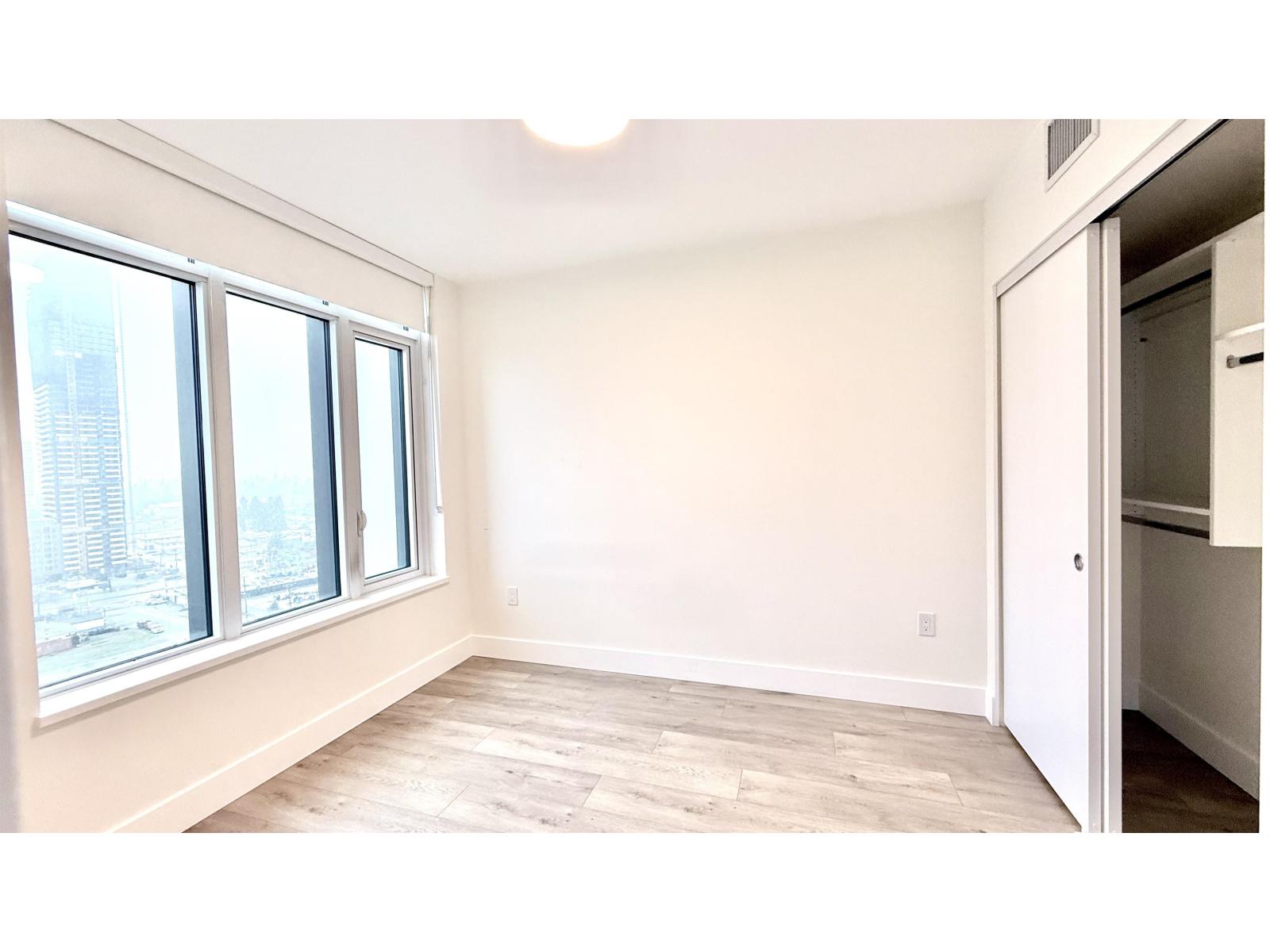 1204 10428 Whalley Boulevard, Surrey, British Columbia  V3T 0W2 - Photo 8 - R3096441