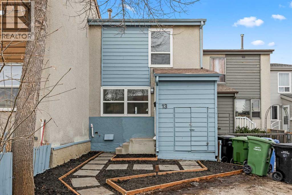 13 Penworth Close Se, Calgary, Alberta  T2A 5N4 - Photo 4 - A2282685