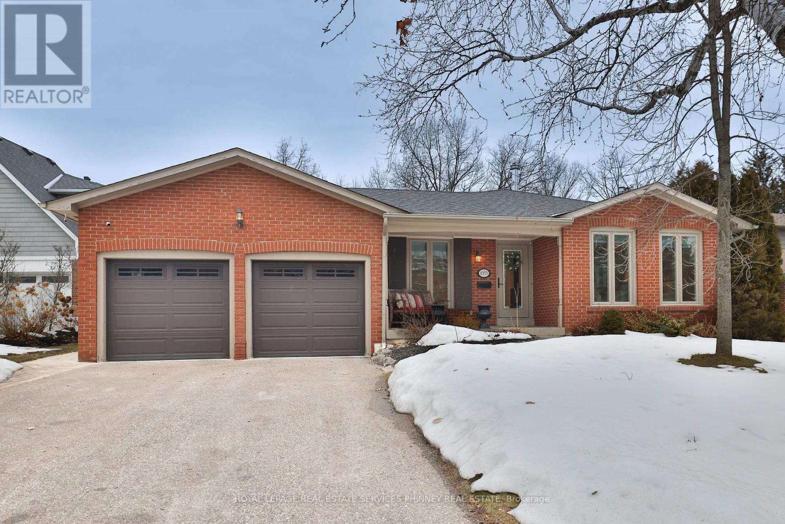 1053 Fair Birch Drive, Mississauga, Ontario  L5H 1M4 - Photo 3 - W12854398