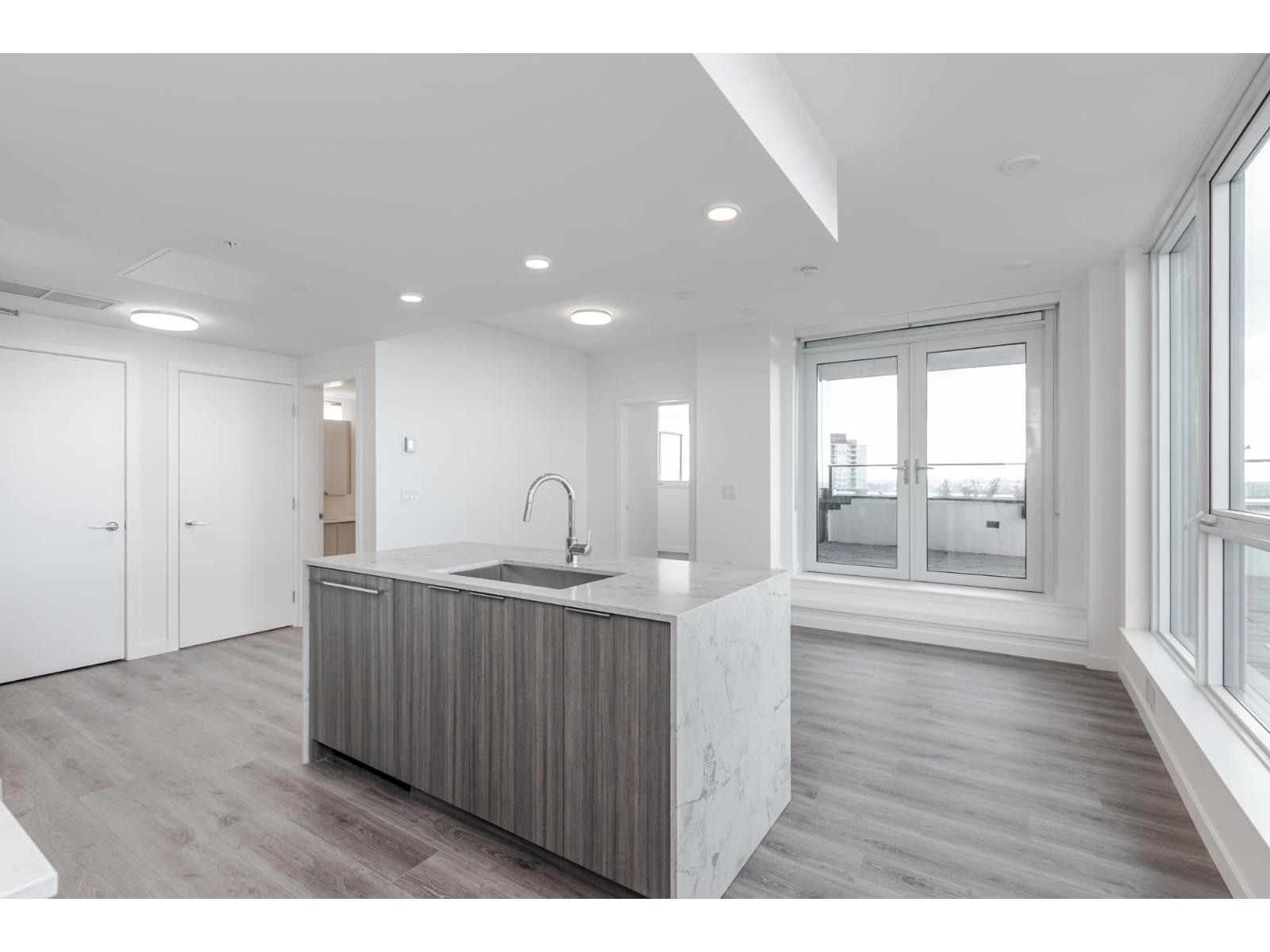 2604 10333 133 STREET, surrey, British Columbia