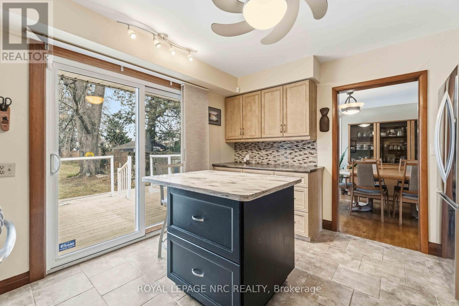 133 Lakeshore Road, St. Catharines (Lakeshore), Ontario  L2N 2T8 - Photo 12 - X12855522