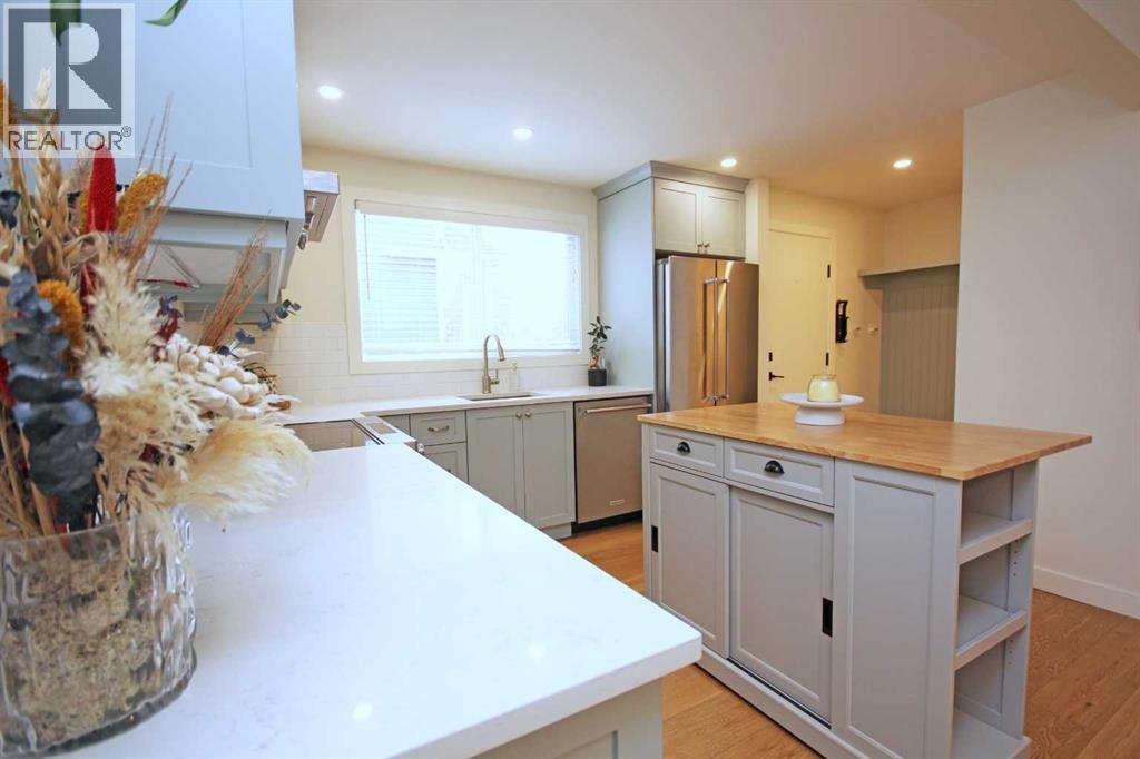 641 Queensland Place Se, Calgary, Alberta  T2J 6R6 - Photo 14 - A2291168