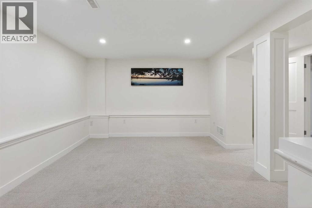 641 Queensland Place Se, Calgary, Alberta  T2J 6R6 - Photo 33 - A2291168