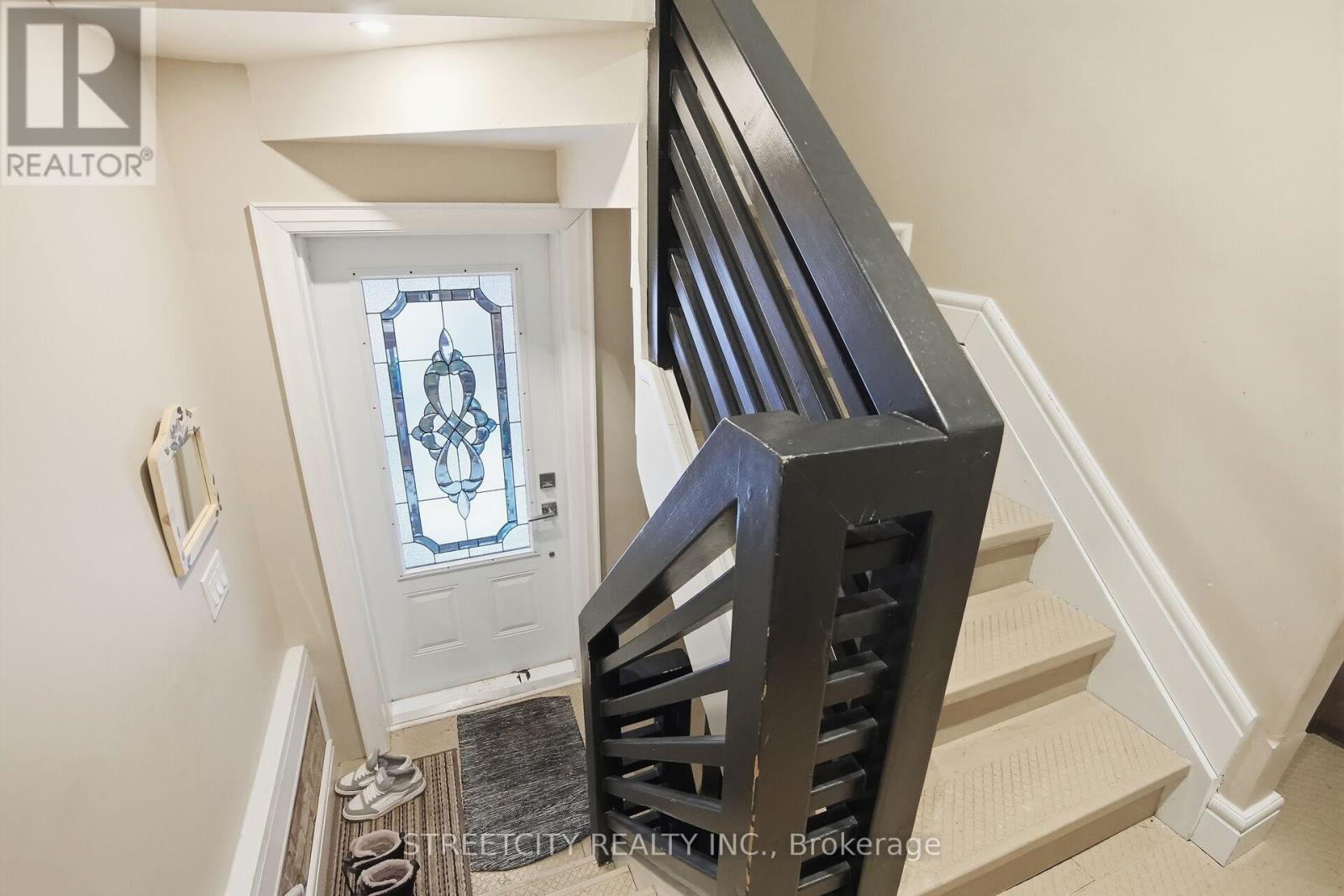 24 Hincks Street, St. Thomas, Ontario  N5R 3N6 - Photo 20 - X12841956