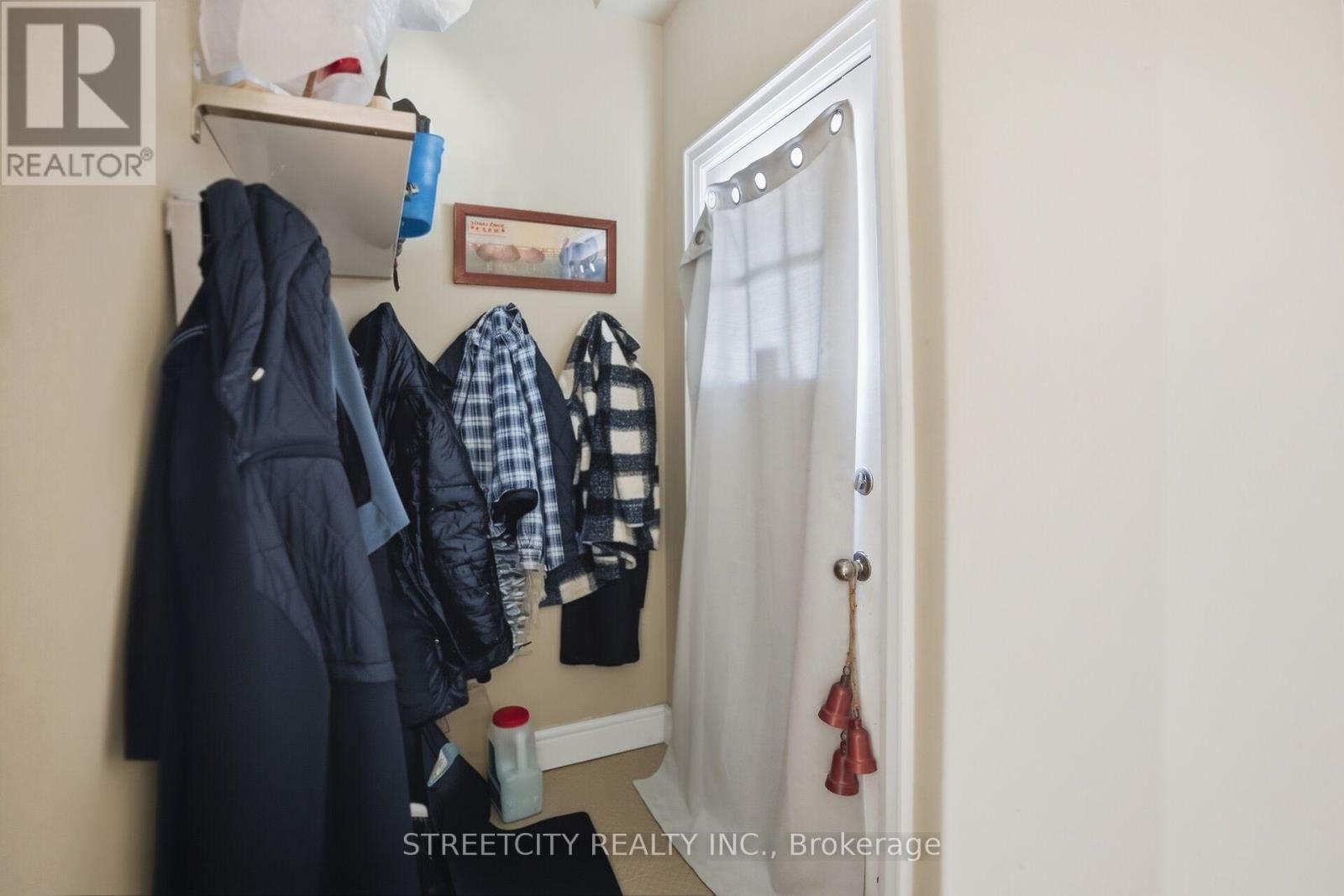 24 Hincks Street, St. Thomas, Ontario  N5R 3N6 - Photo 22 - X12841956