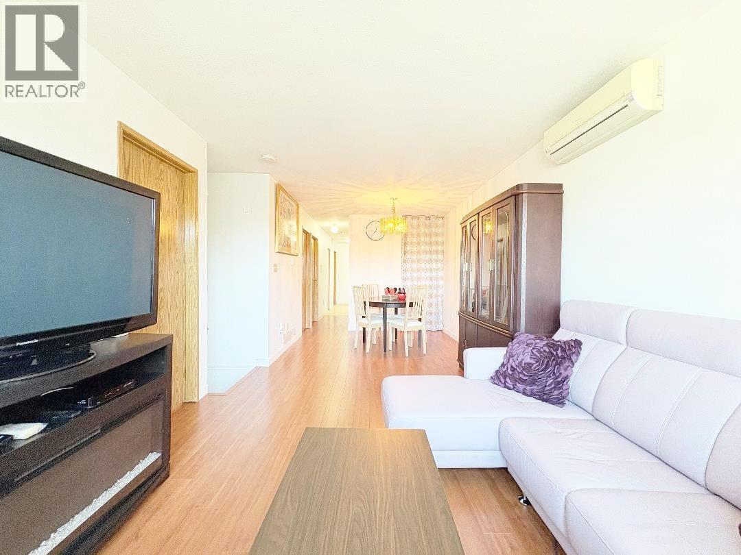 2038 NAPIER STREET, Vancouver, British Columbia