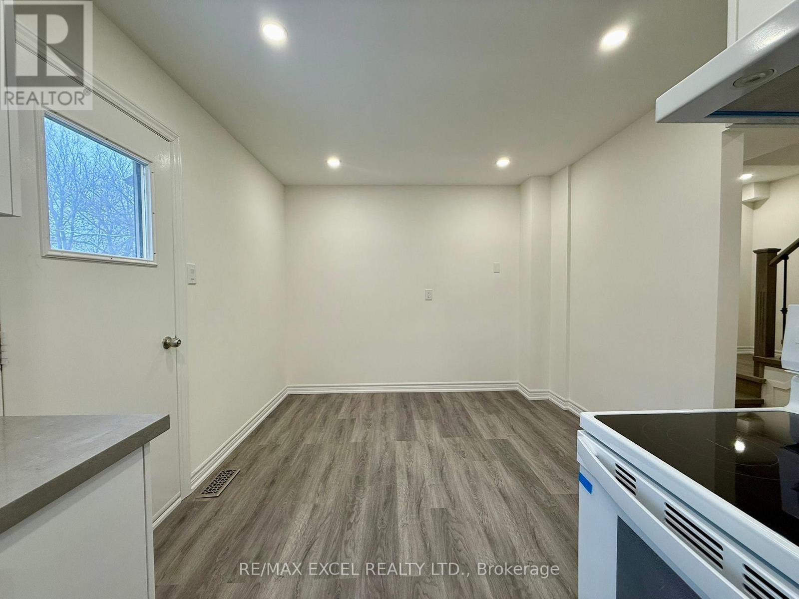 55 Plumbrook Crescent, Toronto, Ontario  M1S 3Z9 - Photo 12 - E12857282