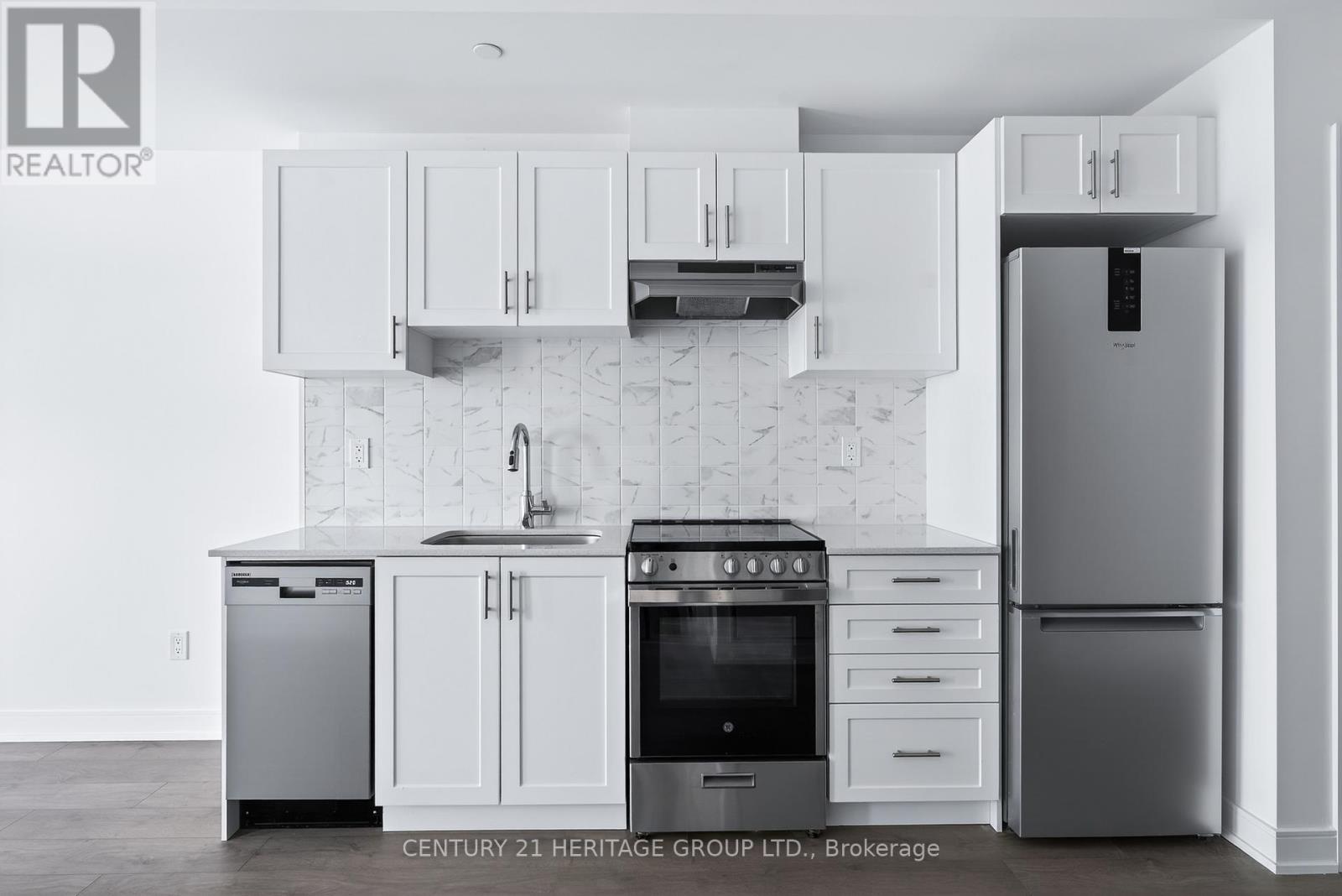 A807 - 705 Davis Drive, Newmarket, Ontario  L3Y 0J1 - Photo 4 - N12857312