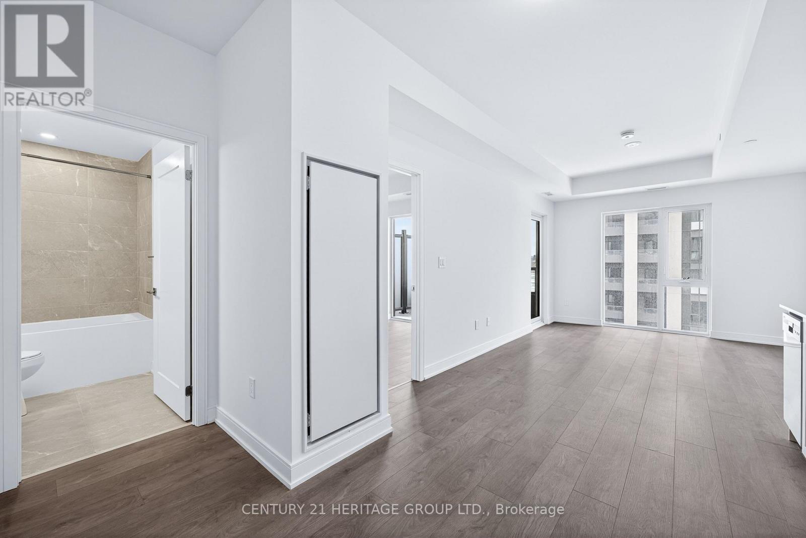 A807 - 705 Davis Drive, Newmarket, Ontario  L3Y 0J1 - Photo 5 - N12857312