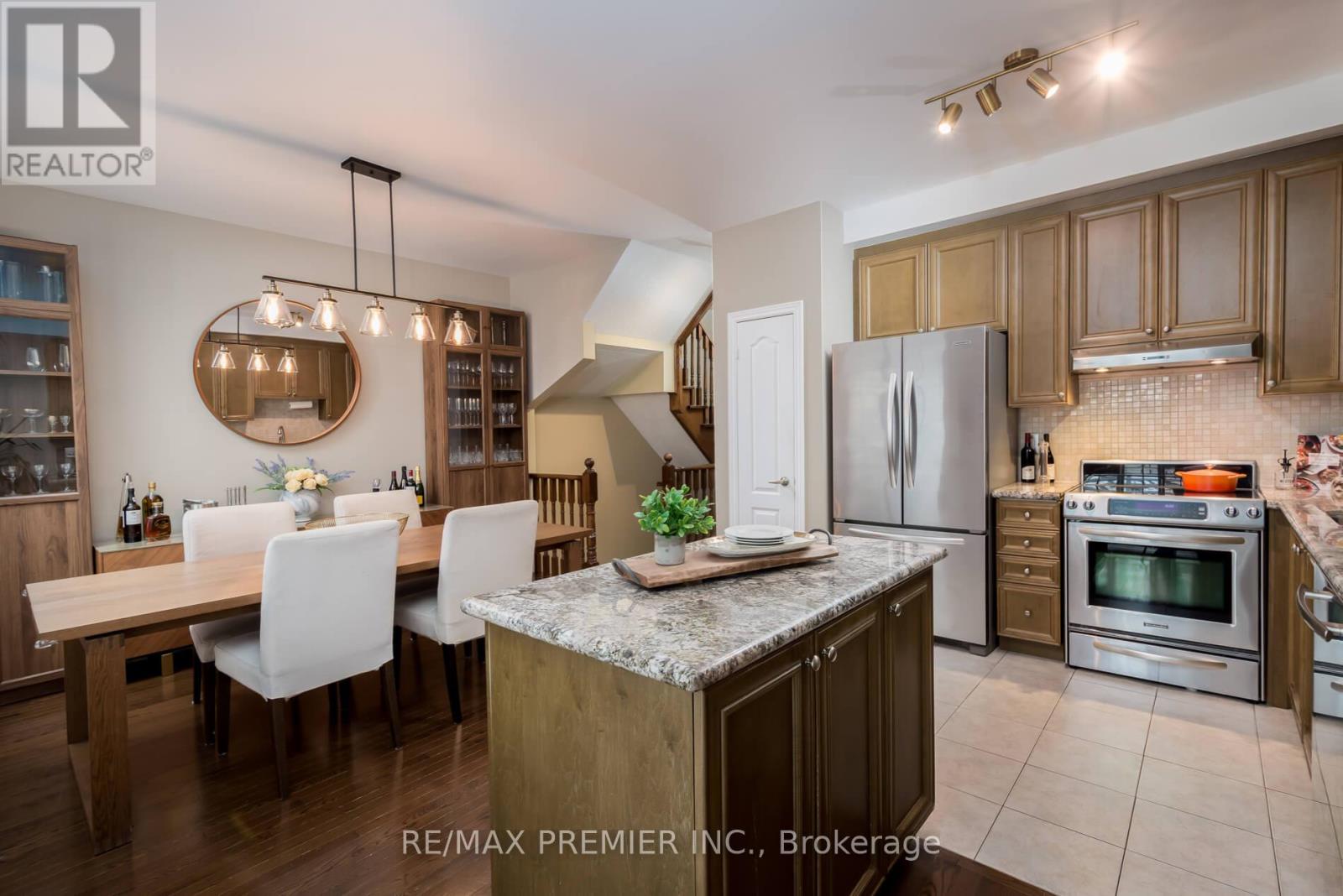 39 Market Garden Mews, Toronto, Ontario  M8Z 0A6 - Photo 18 - W12857276