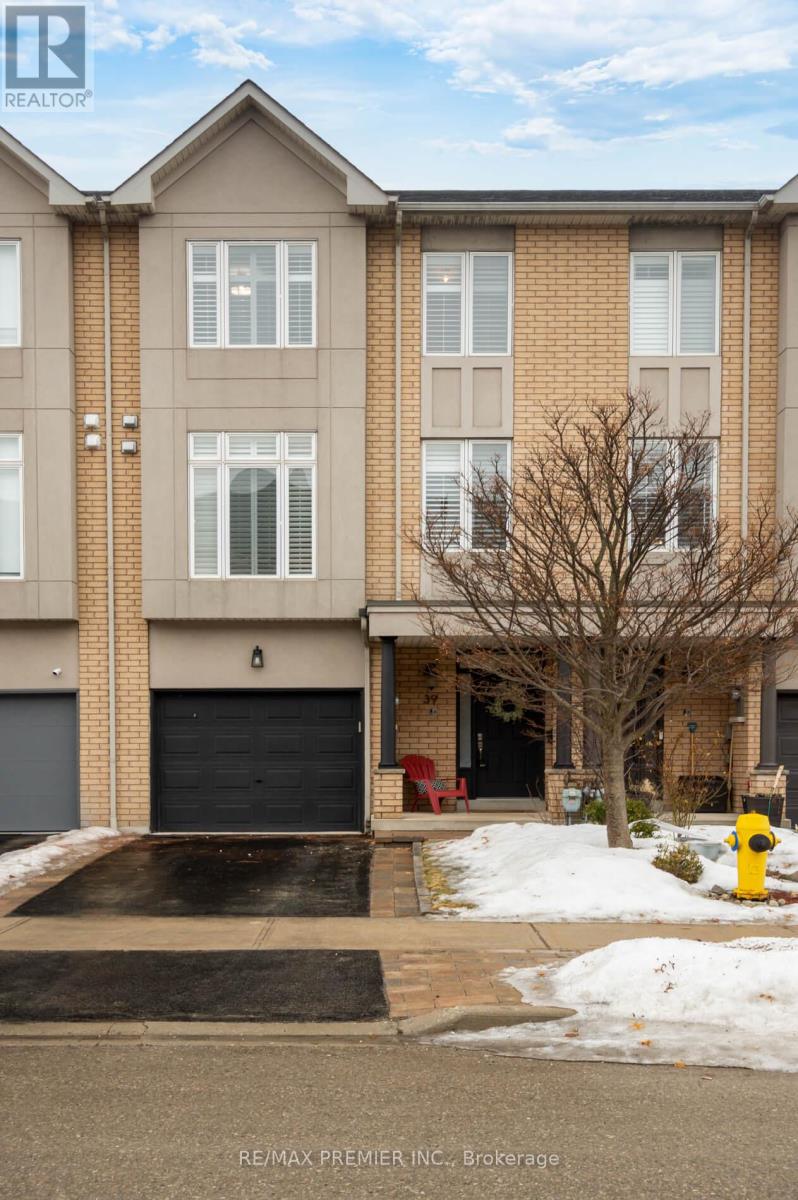 39 Market Garden Mews, Toronto, Ontario  M8Z 0A6 - Photo 3 - W12857276