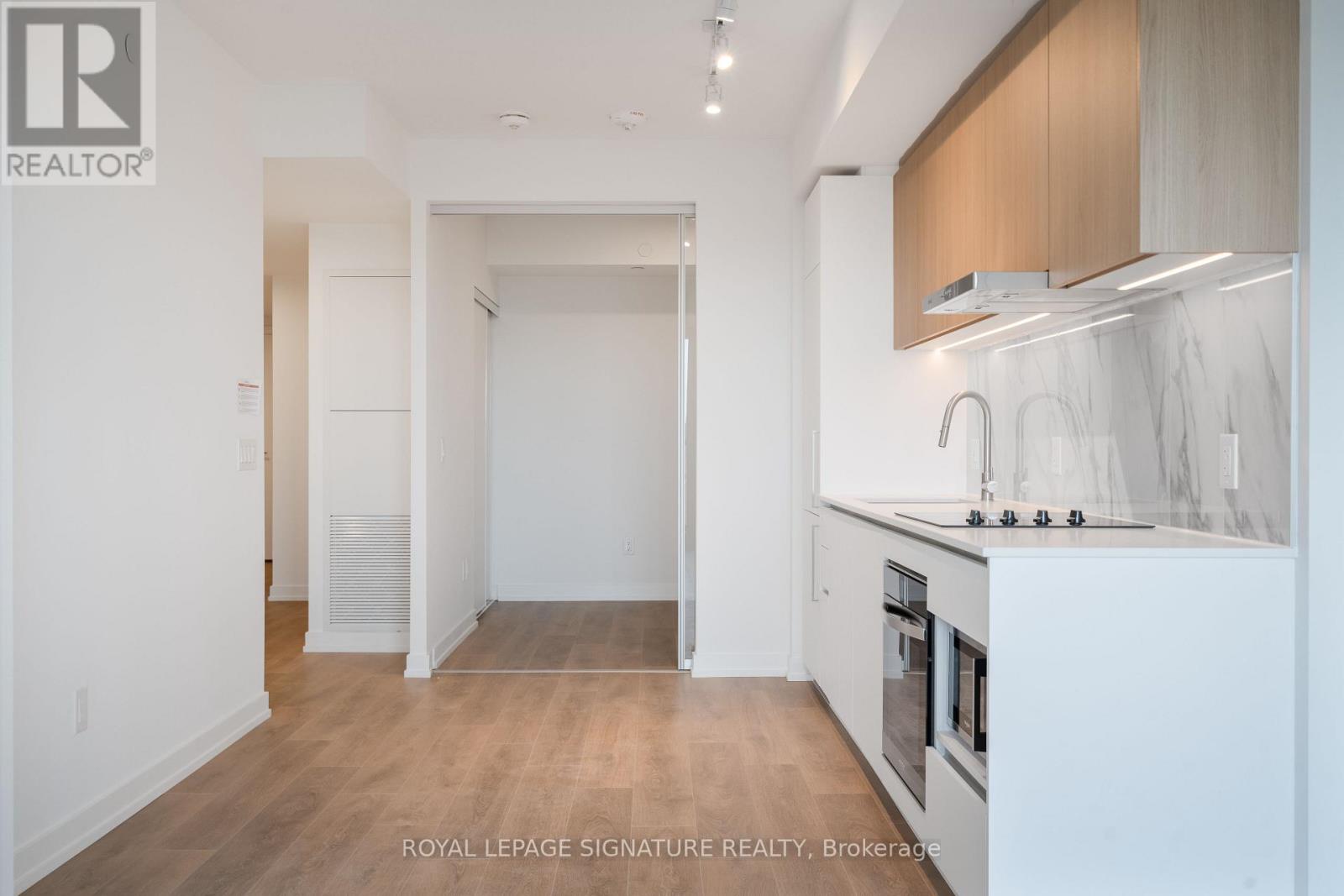 801 - 1100 Sheppard Avenue W, Toronto, Ontario  M3K 0E4 - Photo 4 - W12857290