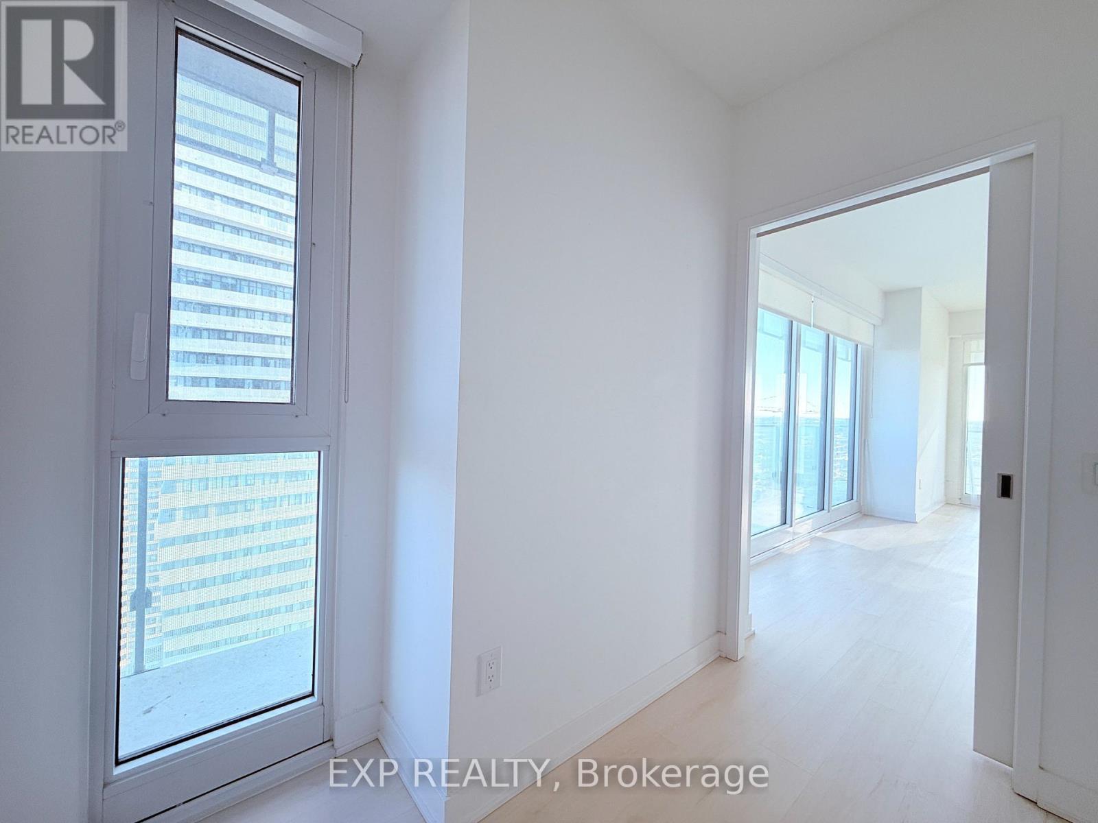 Unit2004 - 3900 Confederation Parkway, Mississauga, Ontario  L5B 0M3 - Photo 10 - W12857302