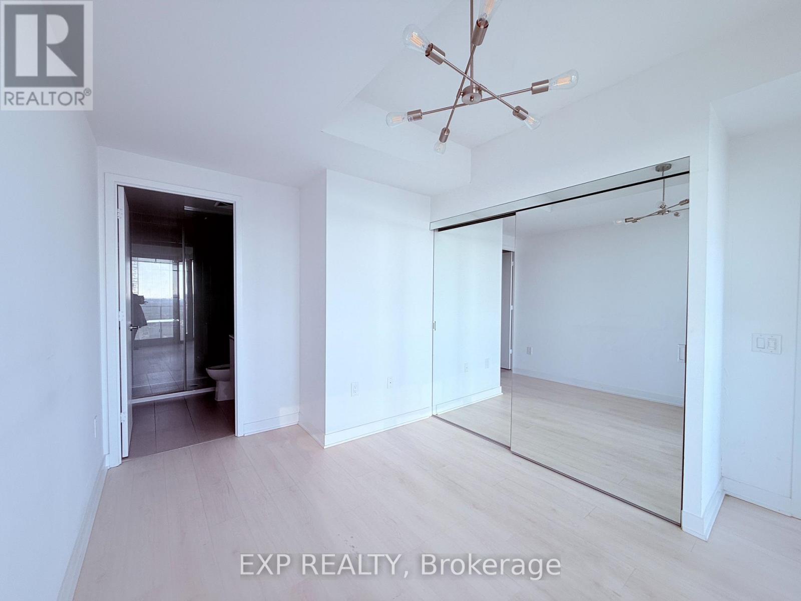 Unit2004 - 3900 Confederation Parkway, Mississauga, Ontario  L5B 0M3 - Photo 16 - W12857302