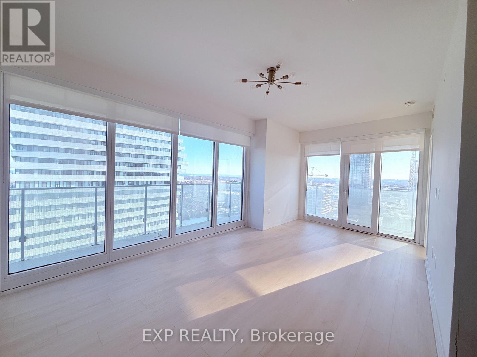 Unit2004 - 3900 Confederation Parkway, Mississauga, Ontario  L5B 0M3 - Photo 4 - W12857302