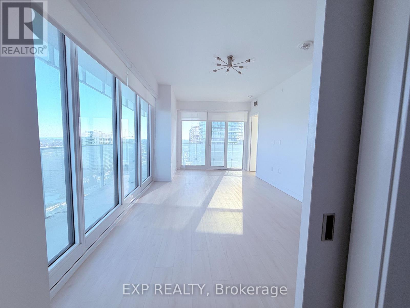 Unit2004 - 3900 Confederation Parkway, Mississauga, Ontario  L5B 0M3 - Photo 8 - W12857302