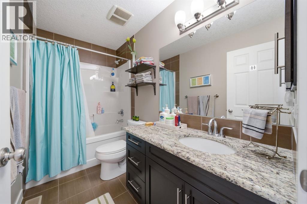 639 Copperpond Circle Se, Calgary, Alberta  T2Z 4M2 - Photo 18 - A2287743