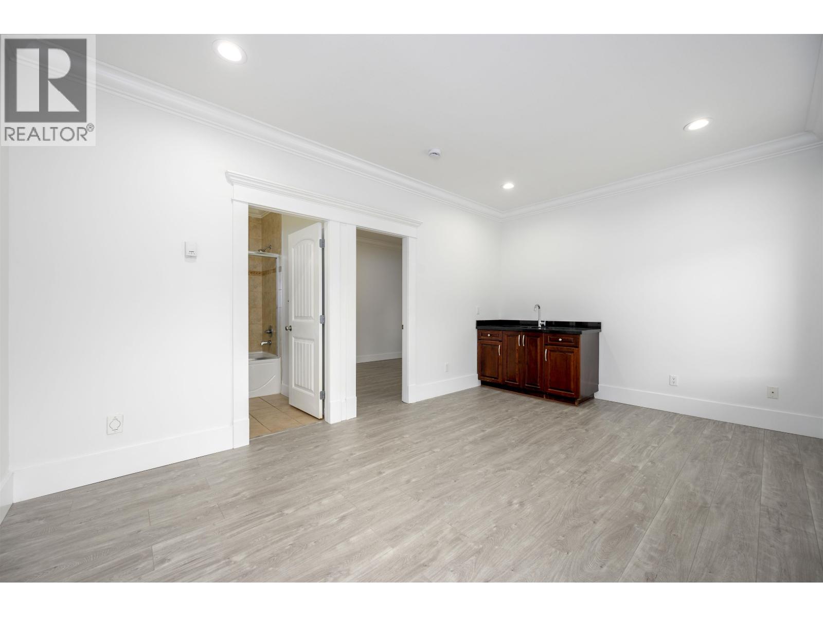 6806 Dunnedin Street, Burnaby, British Columbia  V5B 1Z2 - Photo 18 - R3069558