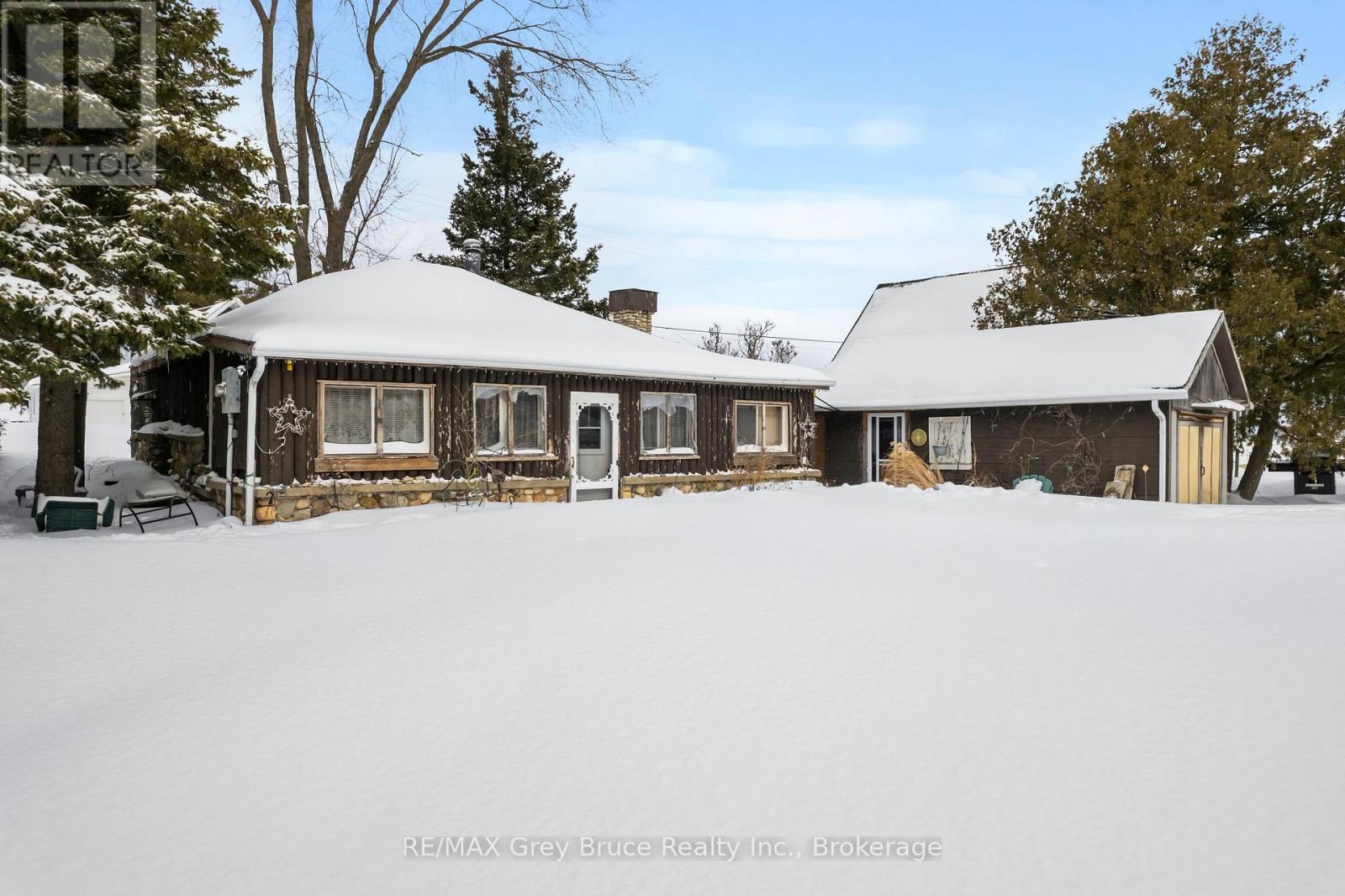 11 MCNEIL STREET, Northern Bruce Peninsula, Ontario