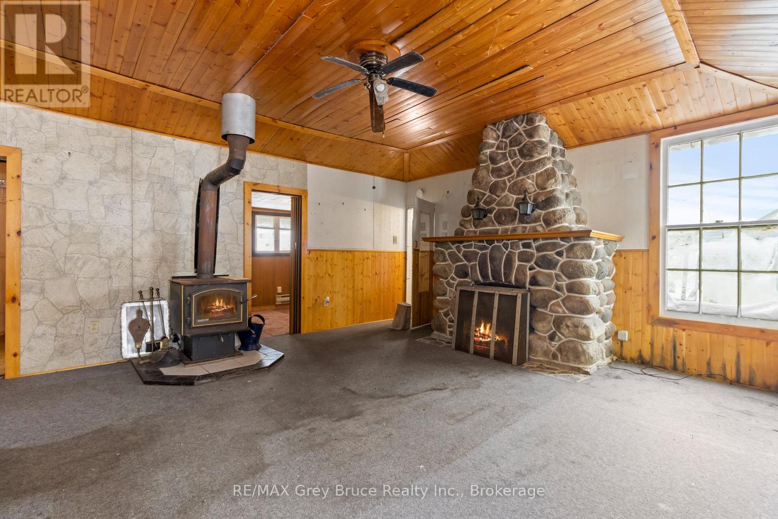 11 Mcneil Street, Northern Bruce Peninsula, Ontario  N0H 1W0 - Photo 15 - X12857342