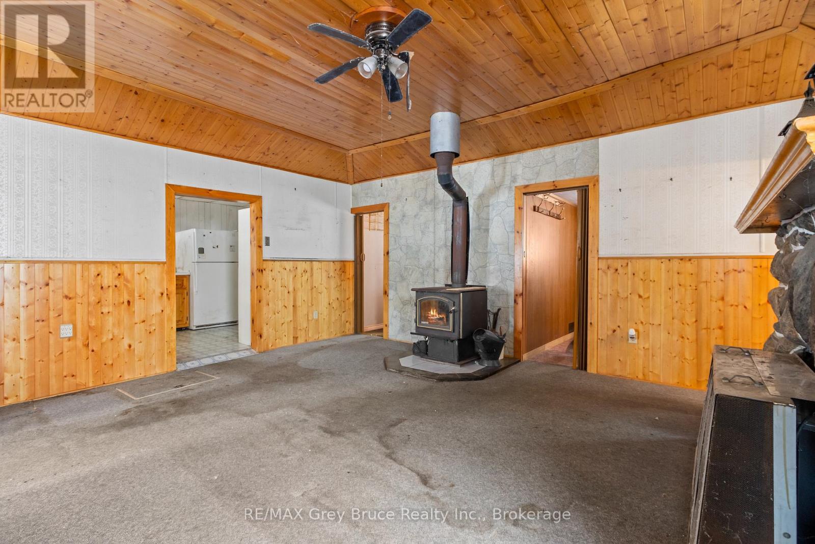 11 Mcneil Street, Northern Bruce Peninsula, Ontario  N0H 1W0 - Photo 16 - X12857342