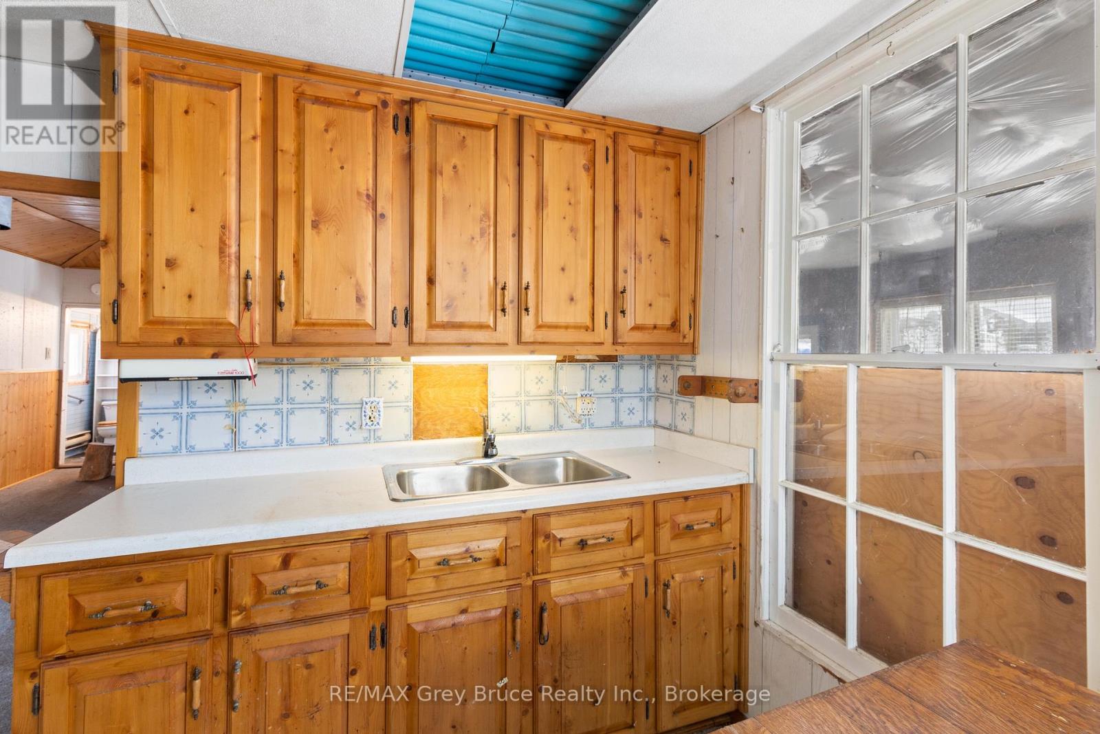 11 Mcneil Street, Northern Bruce Peninsula, Ontario  N0H 1W0 - Photo 21 - X12857342