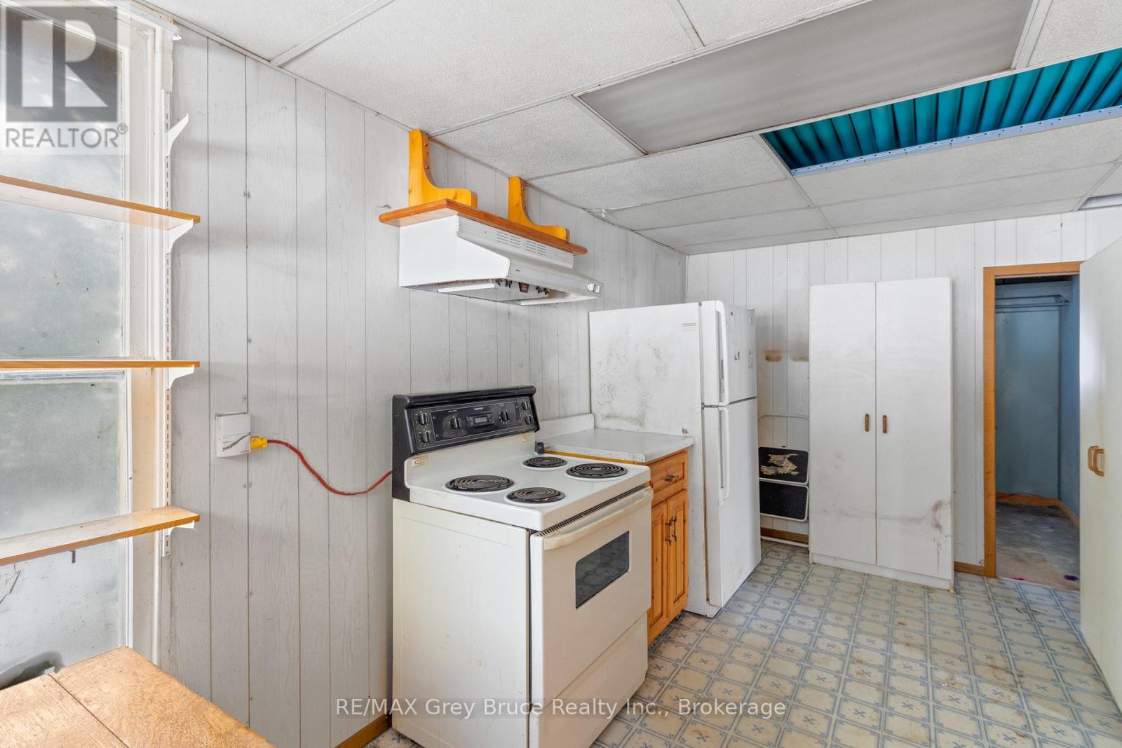 11 Mcneil Street, Northern Bruce Peninsula, Ontario  N0H 1W0 - Photo 22 - X12857342