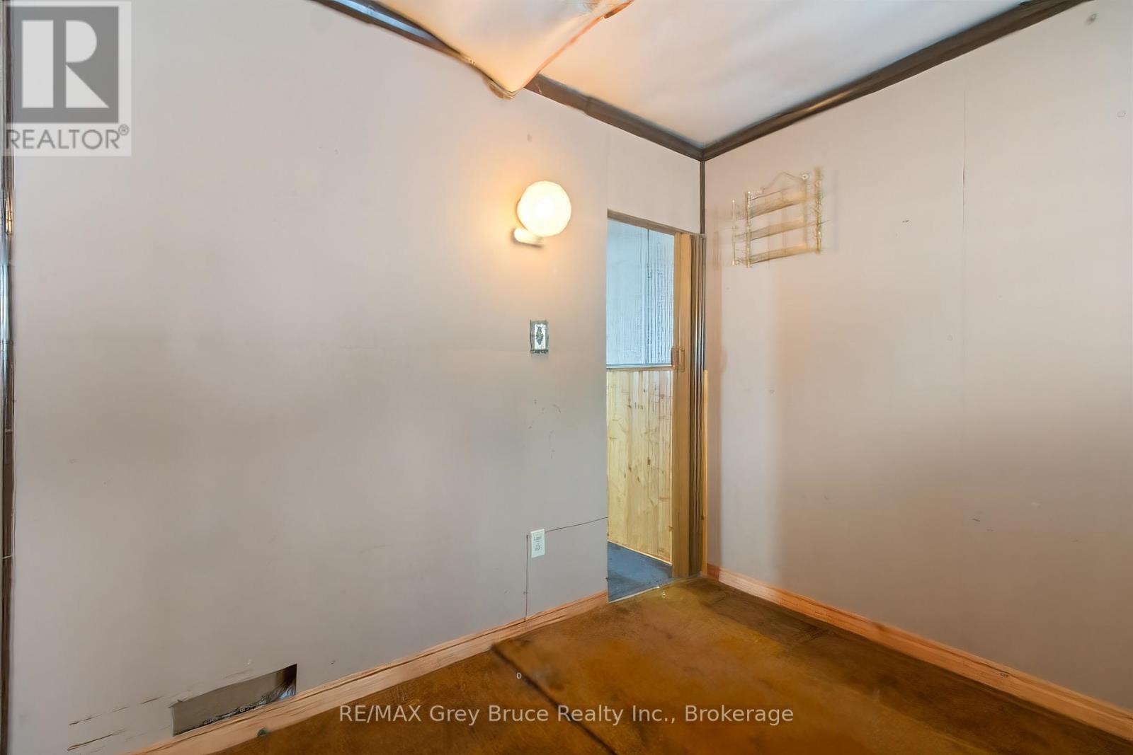 11 Mcneil Street, Northern Bruce Peninsula, Ontario  N0H 1W0 - Photo 24 - X12857342