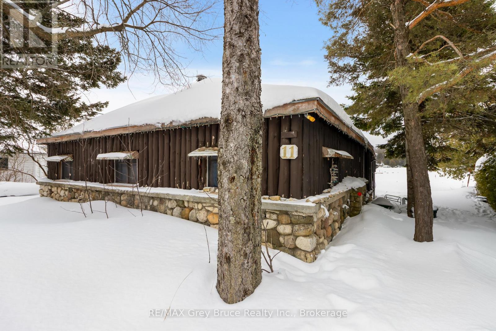 11 Mcneil Street, Northern Bruce Peninsula, Ontario  N0H 1W0 - Photo 34 - X12857342