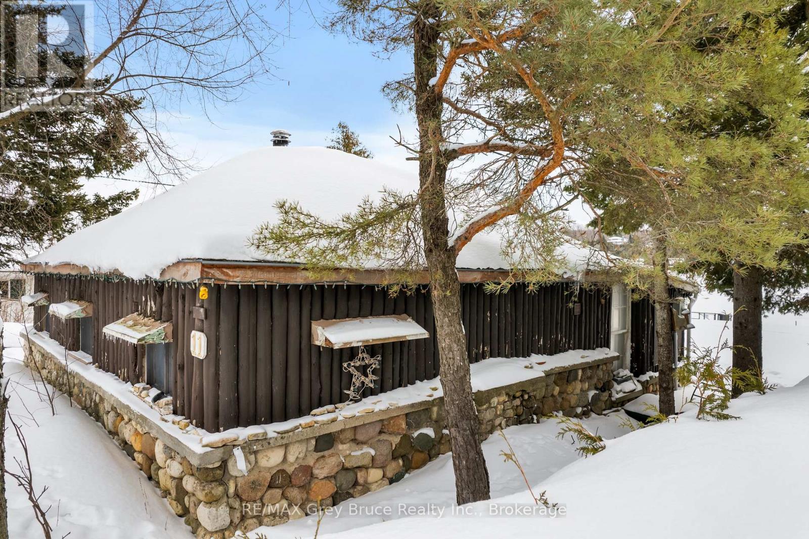 11 Mcneil Street, Northern Bruce Peninsula, Ontario  N0H 1W0 - Photo 4 - X12857342