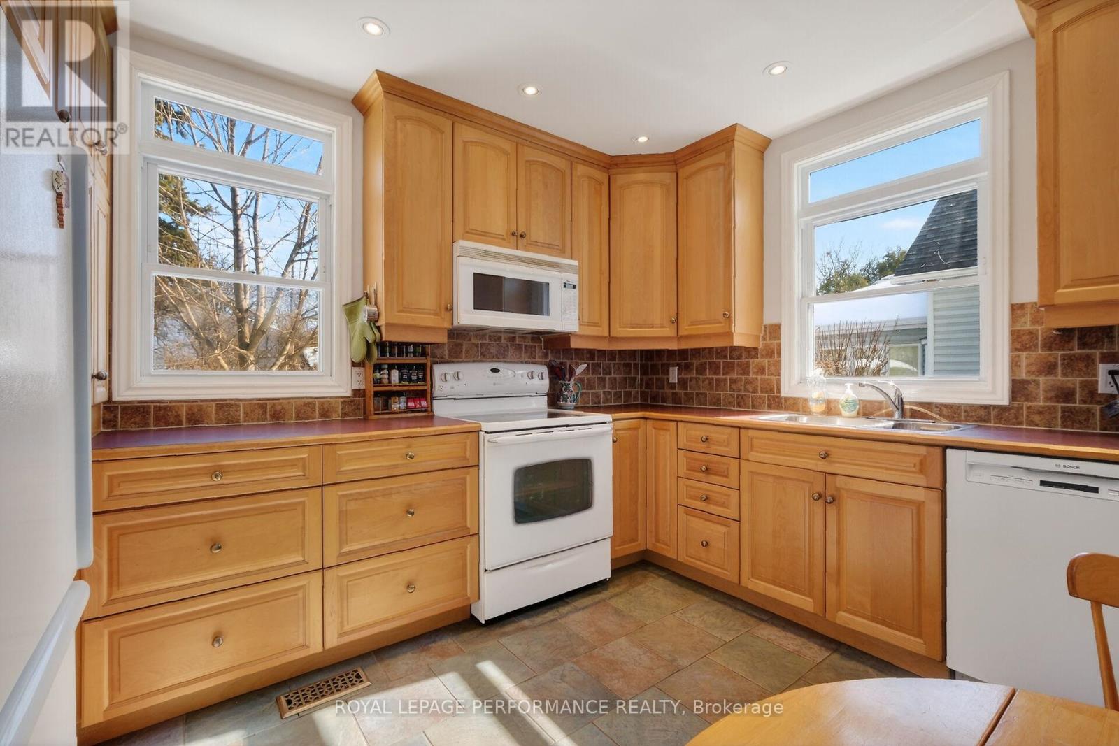 235 Cowley Avenue, Ottawa, Ontario  K1Y 0H2 - Photo 12 - X12857350