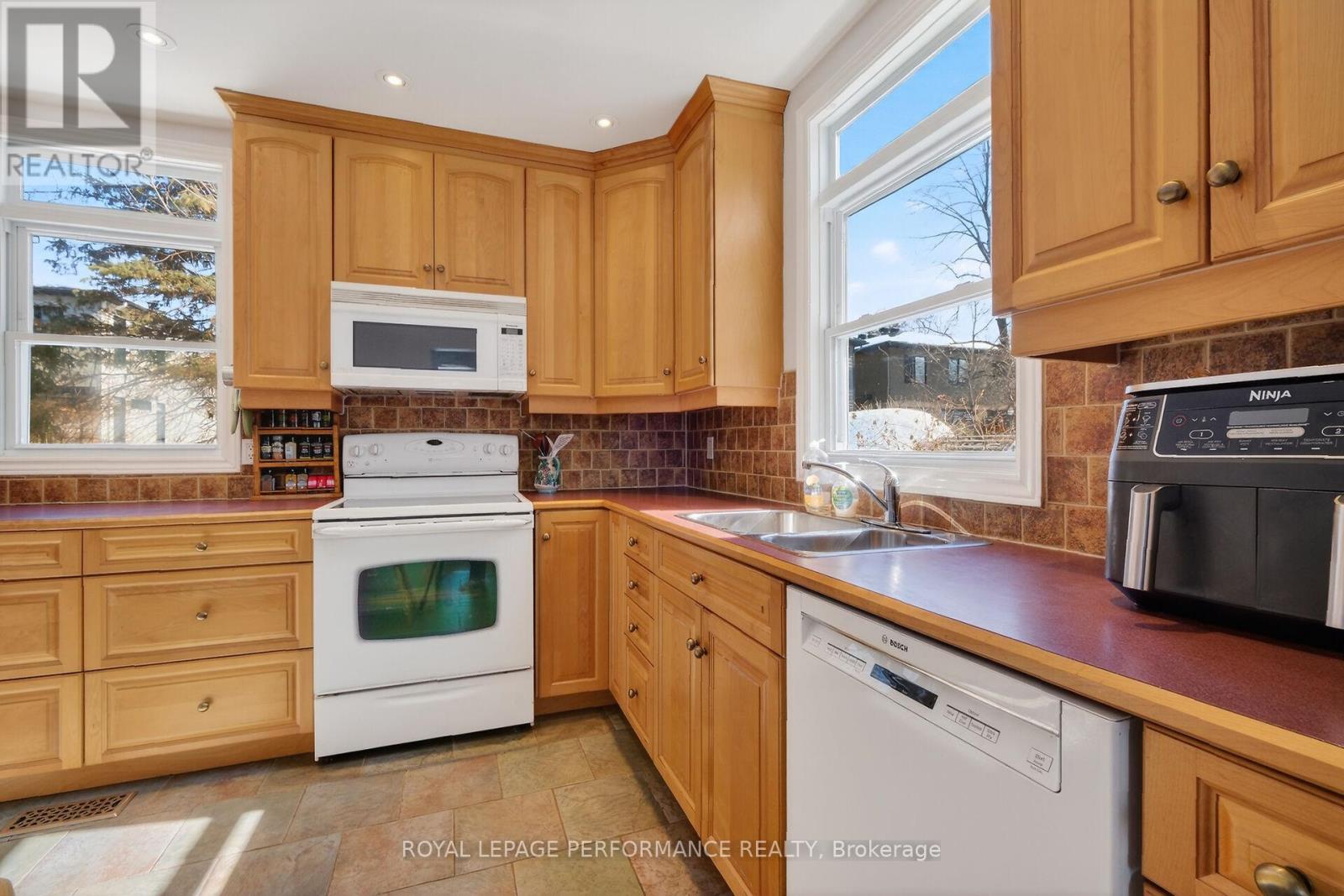 235 Cowley Avenue, Ottawa, Ontario  K1Y 0H2 - Photo 13 - X12857350