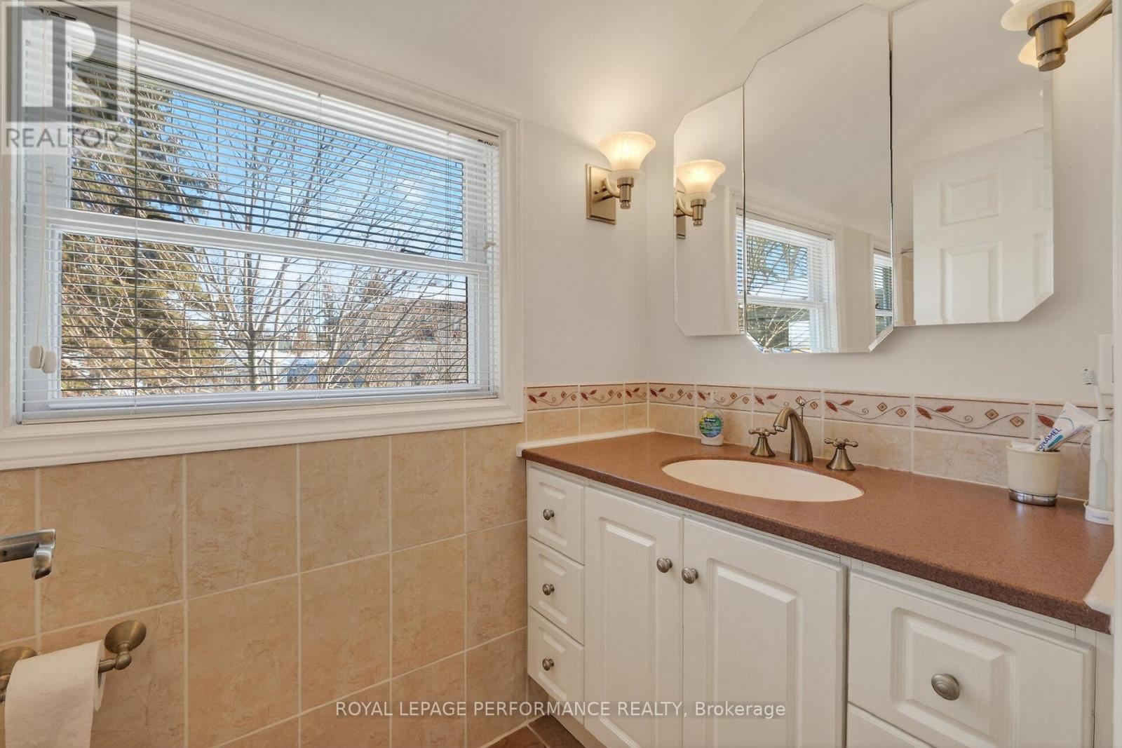 235 Cowley Avenue, Ottawa, Ontario  K1Y 0H2 - Photo 18 - X12857350